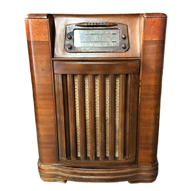 Antique 1920s Radio